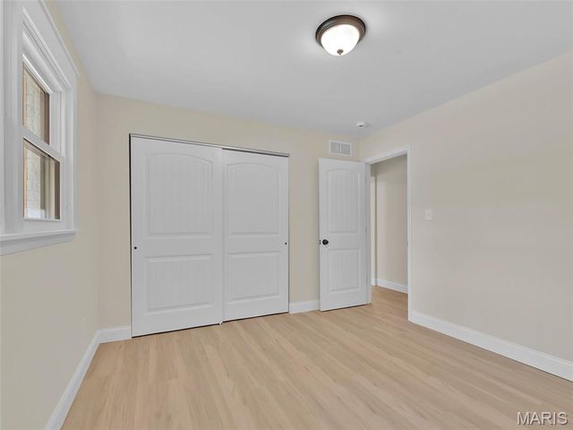 18 Oak Forest Drive, St Charles, MO 63303