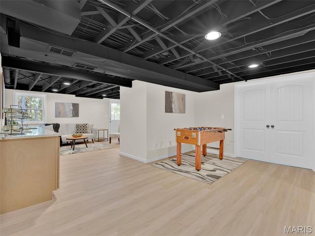 18 Oak Forest Drive, St Charles, MO 63303