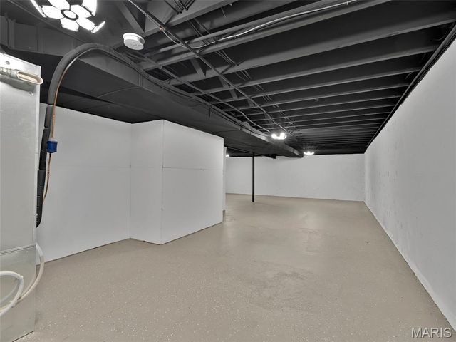 18 Oak Forest Drive, St Charles, MO 63303