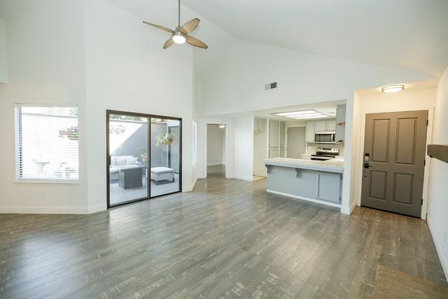 2325 Manor Oak Dr, Modesto, CA 95355