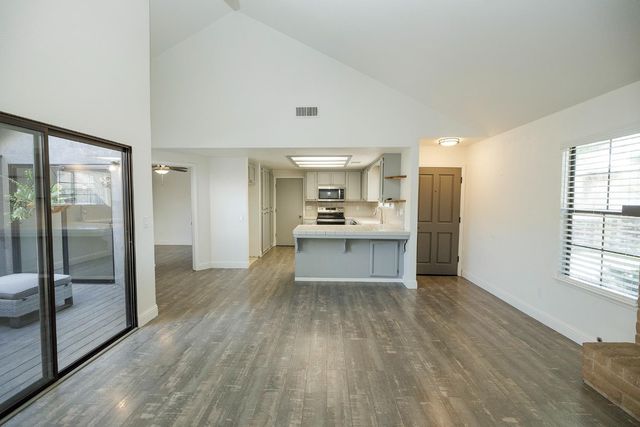 2325 Manor Oak Dr, Modesto, CA 95355