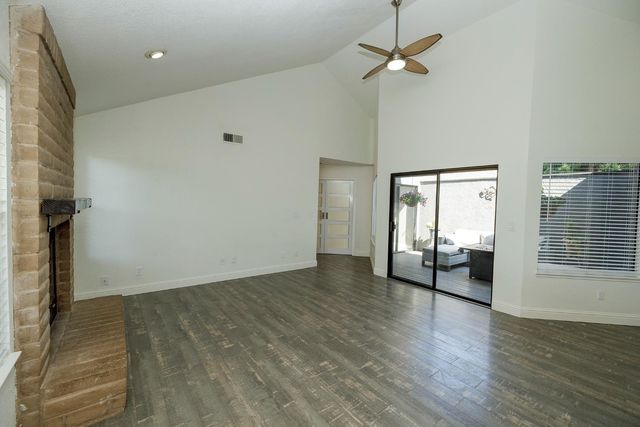 2325 Manor Oak Dr, Modesto, CA 95355