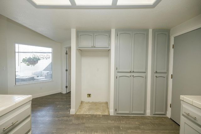 2325 Manor Oak Dr, Modesto, CA 95355