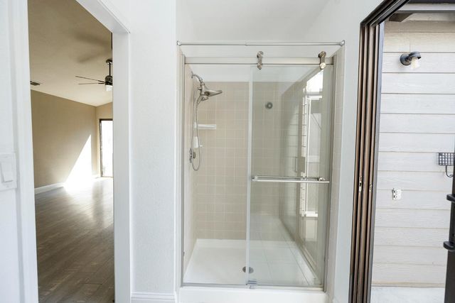 2325 Manor Oak Dr, Modesto, CA 95355