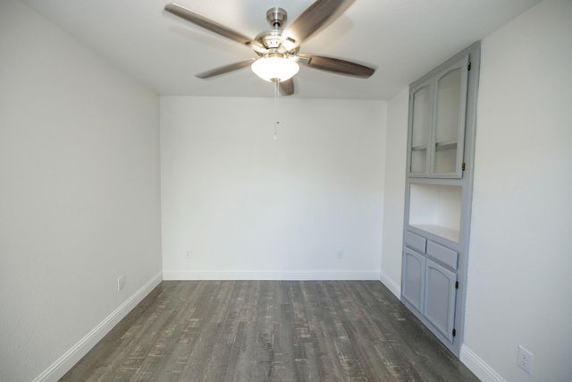2325 Manor Oak Dr, Modesto, CA 95355