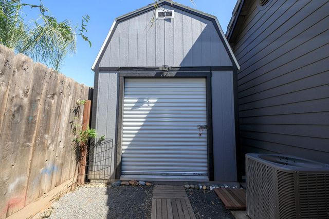 2325 Manor Oak Dr, Modesto, CA 95355