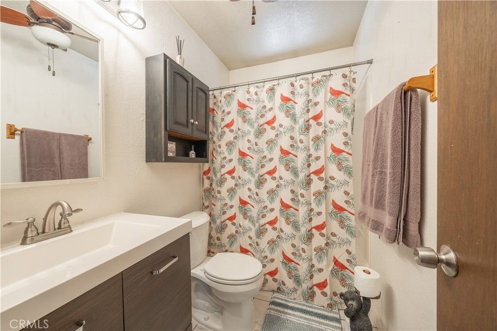 Image 17 of property listing at 432 Gold Mountain, Big Bear City, CA 92314