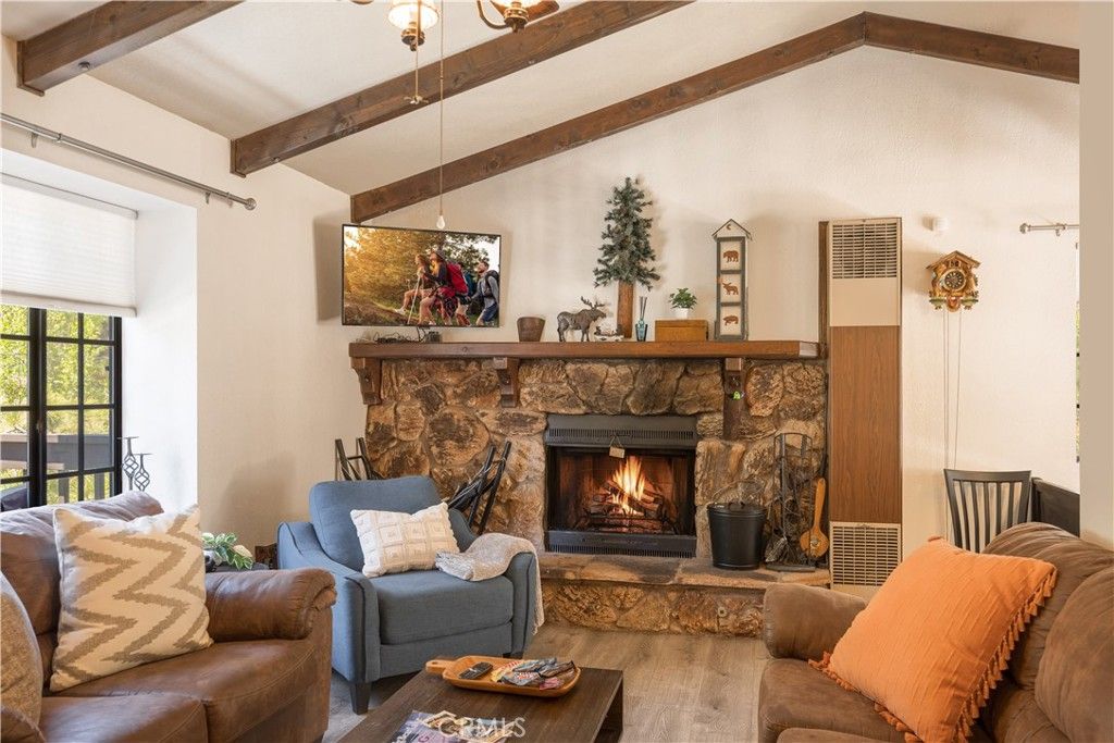 Image 3 of property listing at 432 Gold Mountain, Big Bear City, CA 92314