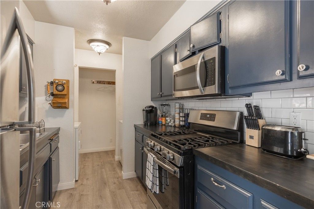 Image 6 of property listing at 432 Gold Mountain, Big Bear City, CA 92314