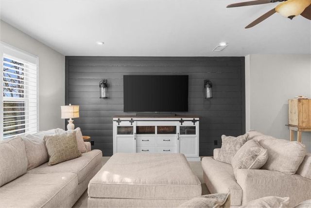 68 Lakeland Drive, Dawsonville, GA 30534