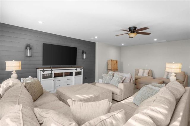 68 Lakeland Drive, Dawsonville, GA 30534