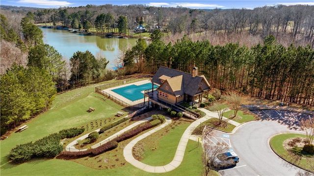 68 Lakeland Drive, Dawsonville, GA 30534