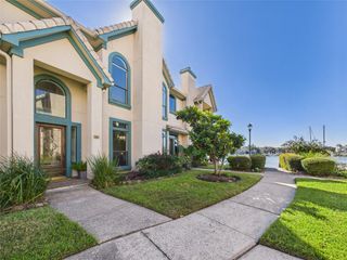 483 Mariners Drive, Kemah, TX 77565