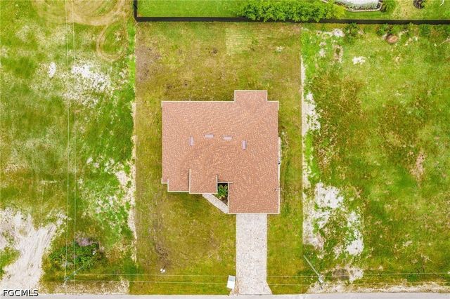7 SW 19th PL, Cape Coral, FL 33991