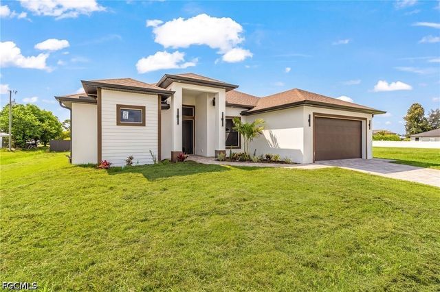 7 SW 19th PL, Cape Coral, FL 33991