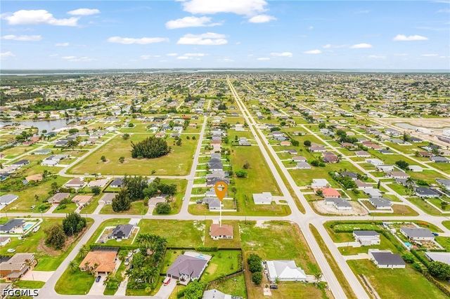 7 SW 19th PL, Cape Coral, FL 33991