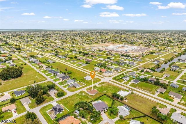 7 SW 19th PL, Cape Coral, FL 33991