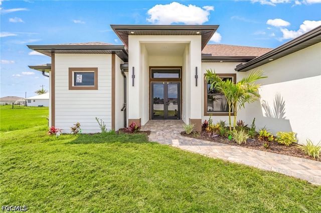 7 SW 19th PL, Cape Coral, FL 33991
