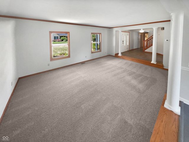 8259 Hampton Circle W, Indianapolis, IN 46256