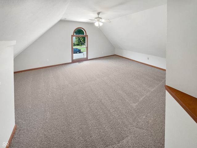 8259 Hampton Circle W, Indianapolis, IN 46256