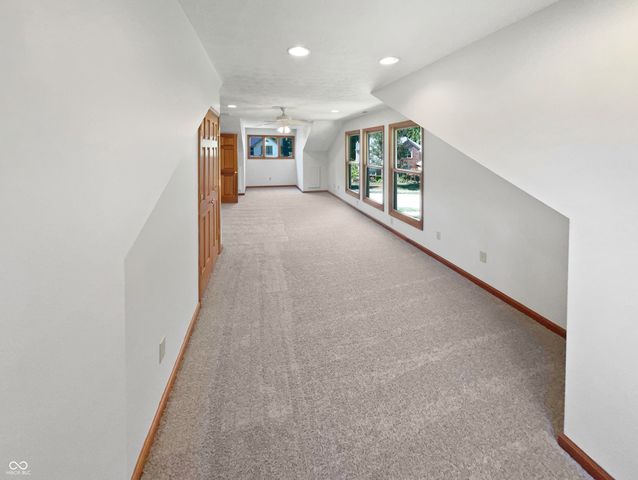 8259 Hampton Circle W, Indianapolis, IN 46256