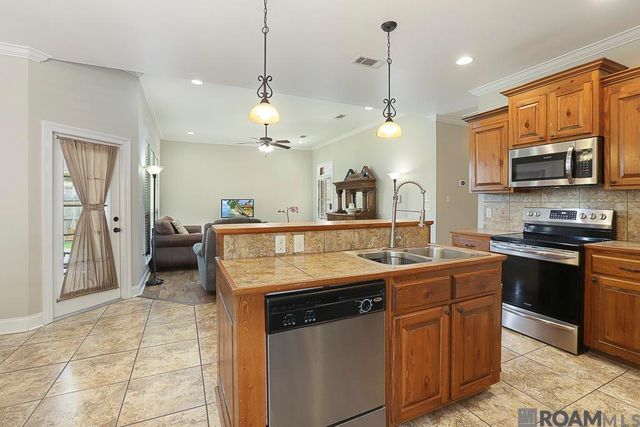 15055 Garden Creek Dr, Walker, LA 70785