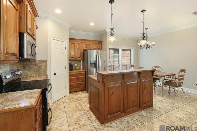 15055 Garden Creek Dr, Walker, LA 70785