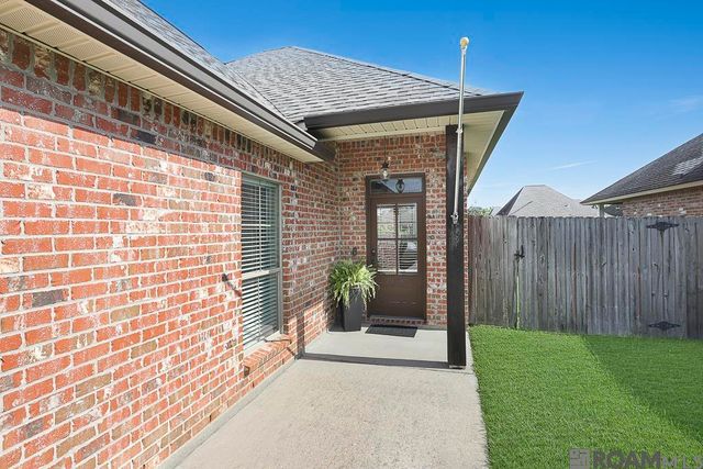 15055 Garden Creek Dr, Walker, LA 70785