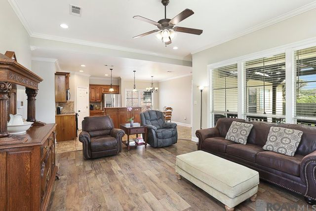 15055 Garden Creek Dr, Walker, LA 70785
