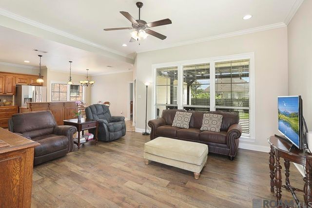 15055 Garden Creek Dr, Walker, LA 70785