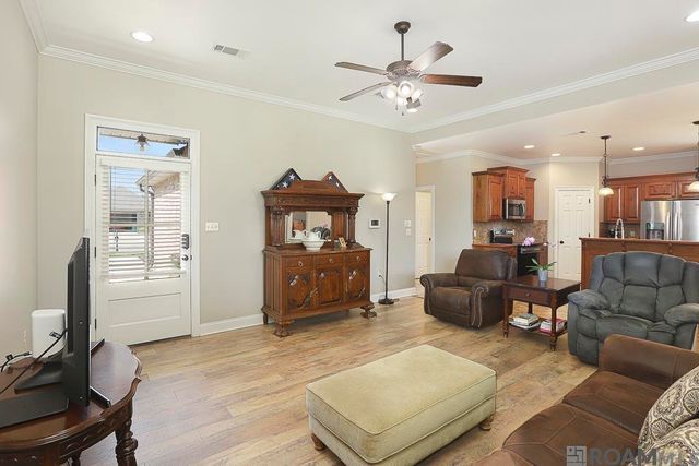 15055 Garden Creek Dr, Walker, LA 70785
