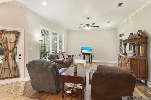 15055 Garden Creek Dr, Walker, LA 70785