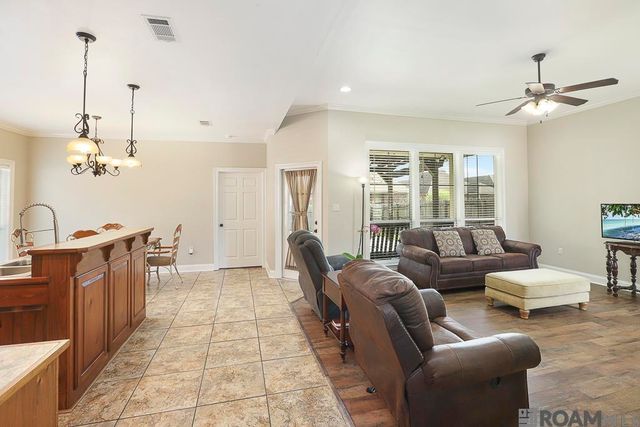 15055 Garden Creek Dr, Walker, LA 70785