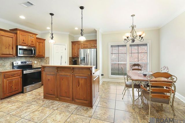 15055 Garden Creek Dr, Walker, LA 70785