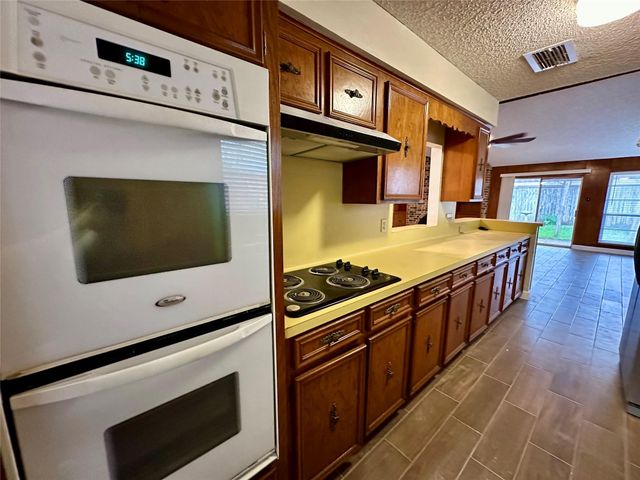 16218 Cavendish Drive, Houston, TX 77059