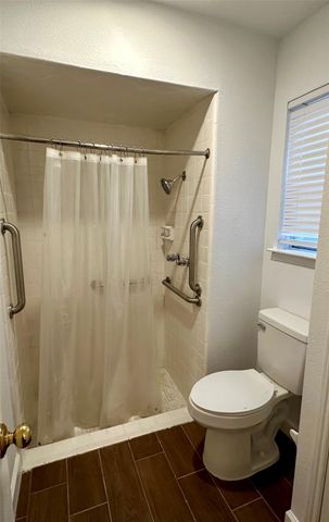 16218 Cavendish Drive, Houston, TX 77059