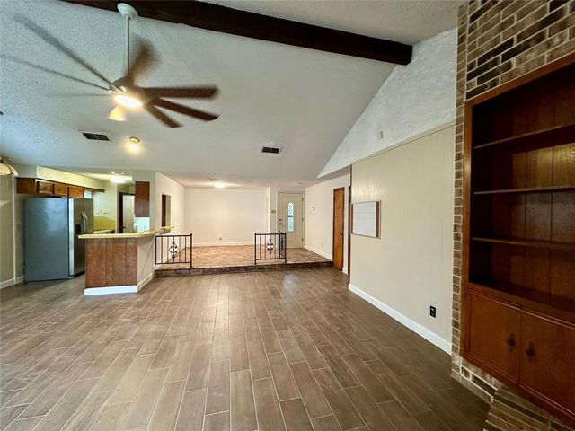 16218 Cavendish Drive, Houston, TX 77059