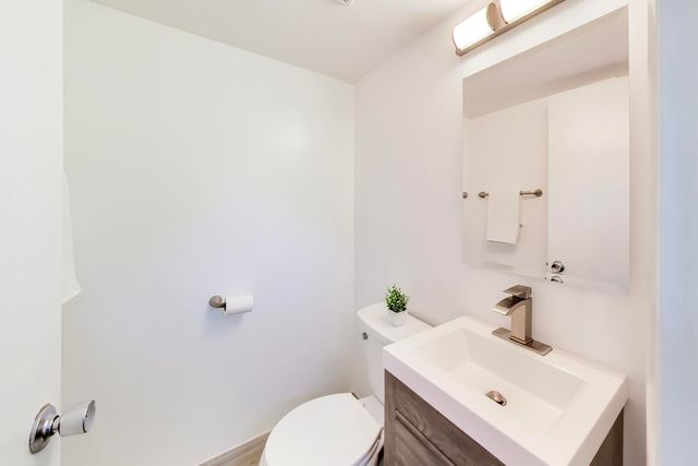 1823 E CAMP MCDONALD Road, Mount Prospect, IL 60056