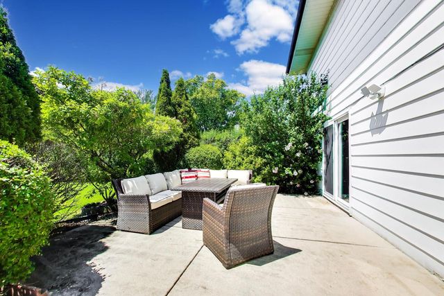 1823 E CAMP MCDONALD Road, Mount Prospect, IL 60056