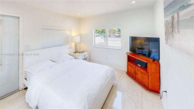 1501 NW 37th Ave, Miami, FL 33125