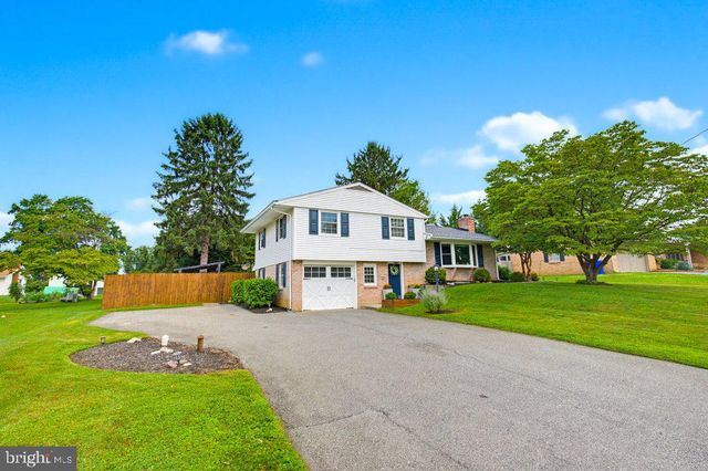 107 E PENN GRANT RD, Willow Street, PA 17584