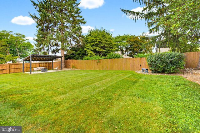107 E PENN GRANT RD, Willow Street, PA 17584