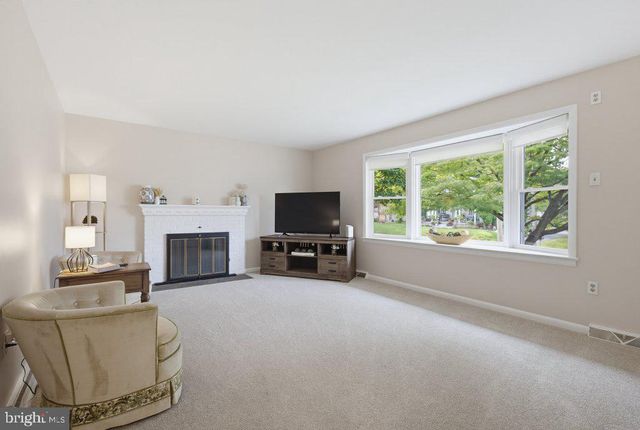 107 E PENN GRANT RD, Willow Street, PA 17584