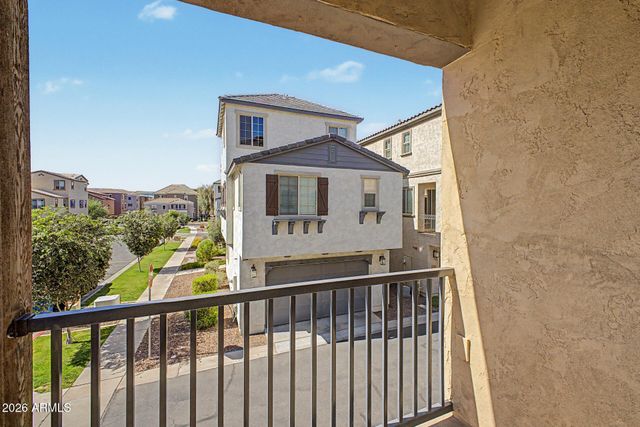 1698 E BRIDGEPORT Parkway, Gilbert, AZ 85295