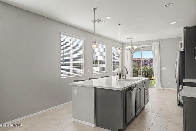 1698 E BRIDGEPORT Parkway, Gilbert, AZ 85295