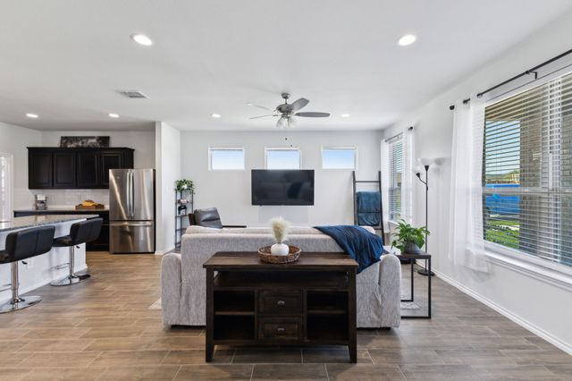 2028 Twisted Tree Lane, Mesquite, TX 75181