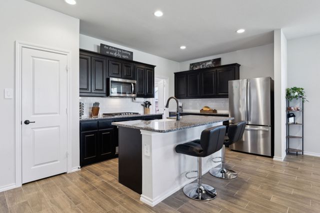 2028 Twisted Tree Lane, Mesquite, TX 75181