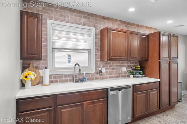 401 Center Street, Carleton Village, MI 48117