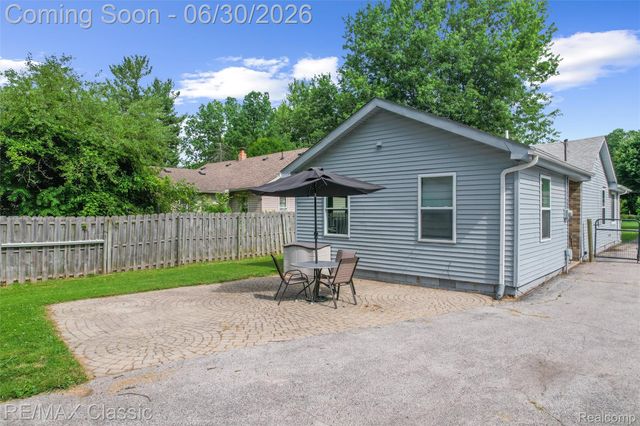 401 Center Street, Carleton Village, MI 48117
