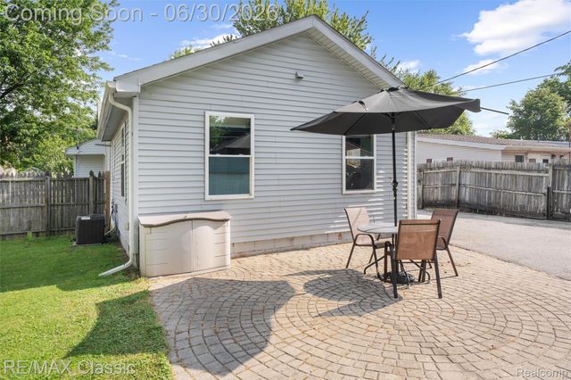 401 Center Street, Carleton Village, MI 48117